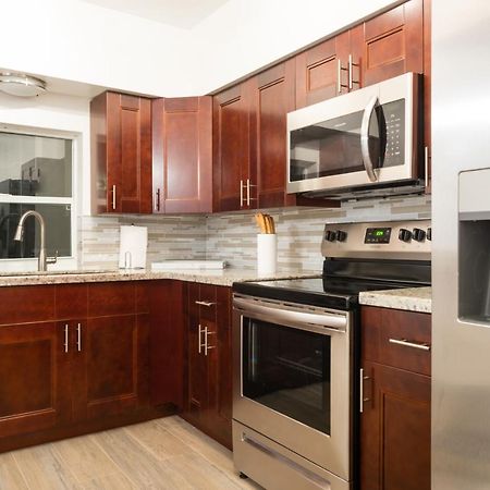 New Star Suite Two North Miami Beach Eksteriør bilde